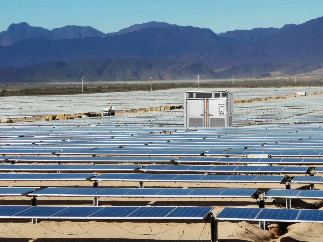 100mw!阳光电源1500v解决方案助力阿根廷最大电站成功并网
