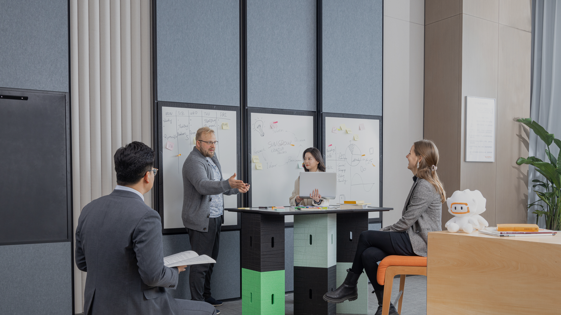 数字思维 · 以数据驱动洞察，用技术实现敏捷响应与精准优化。